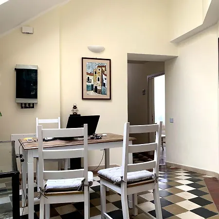 Domo Achenza Πανσιόν 3*