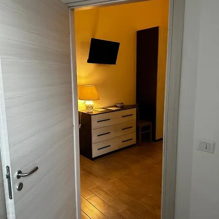 Guest house Domo Achenza 2*