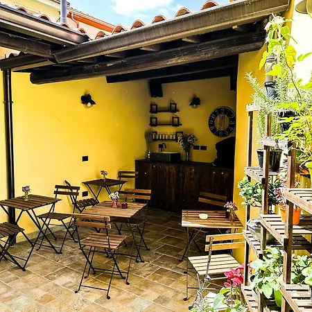 Domo Achenza Guest house